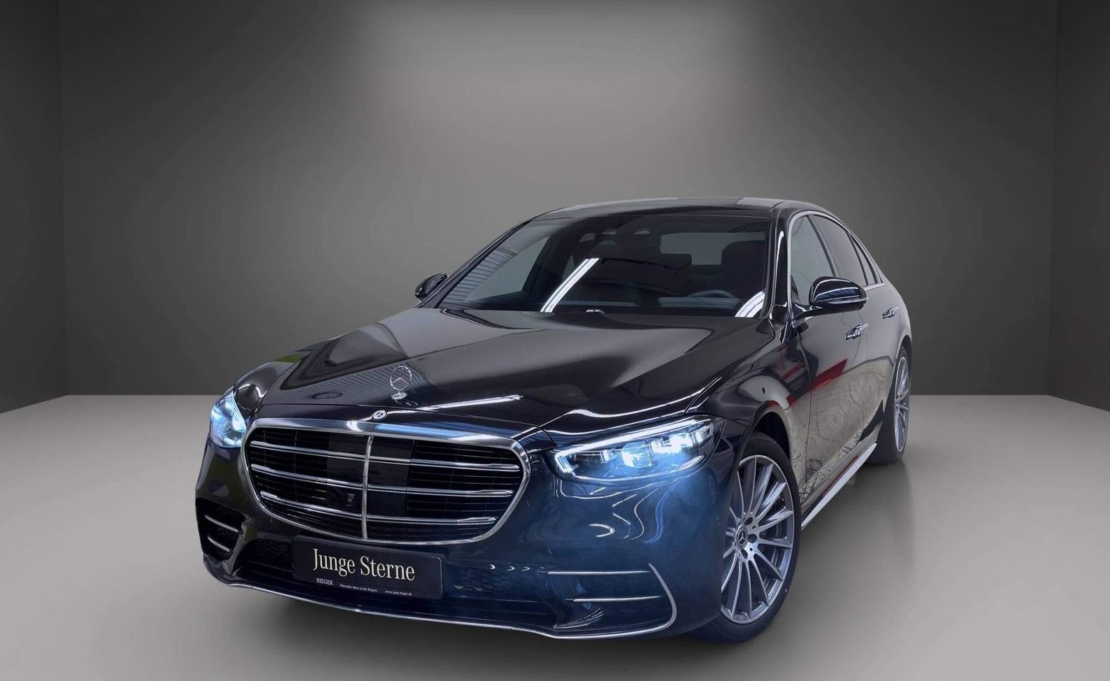 Mercedes-Benz S trieda Sedan