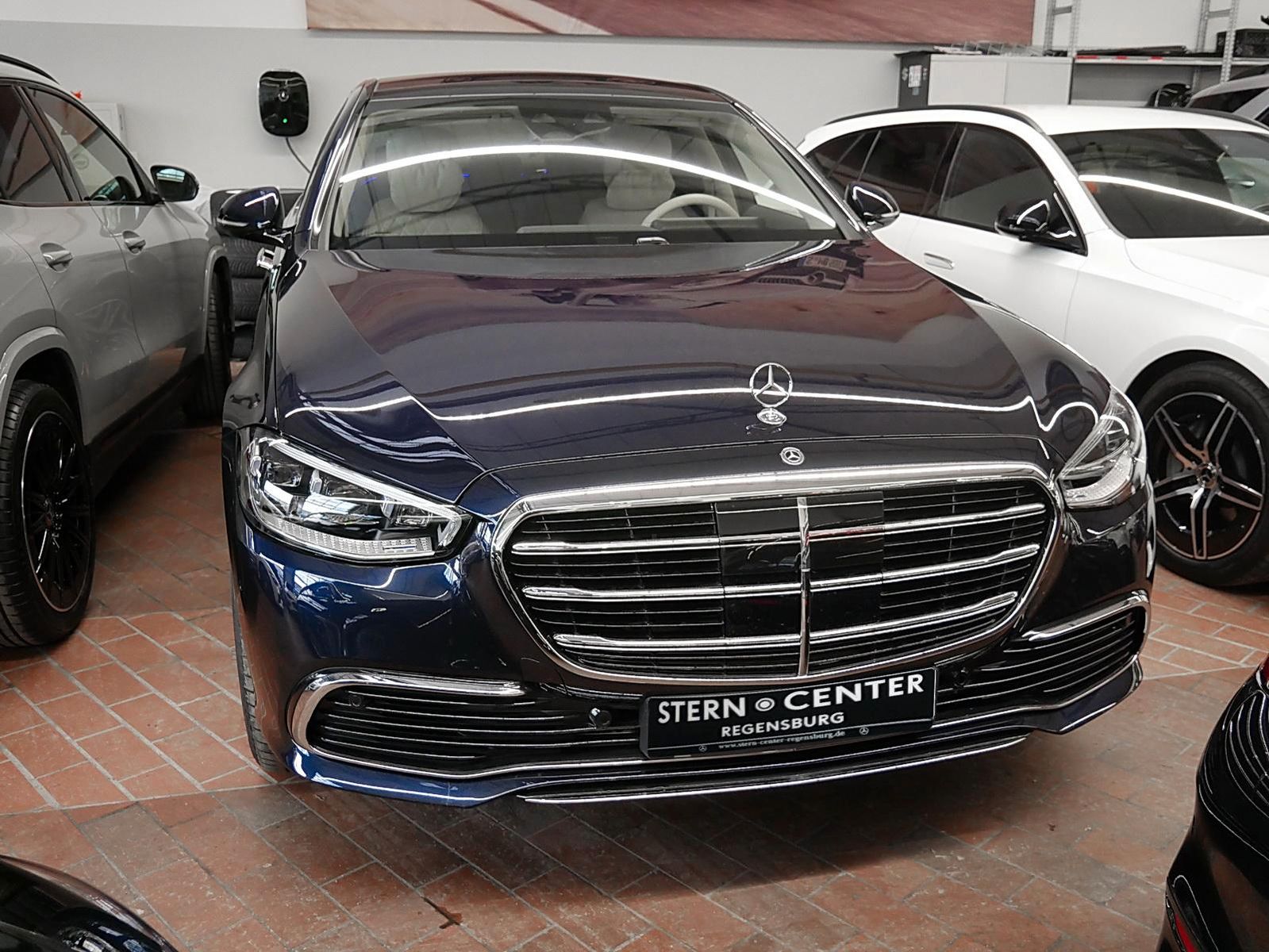 Mercedes-Benz S trieda Sedan