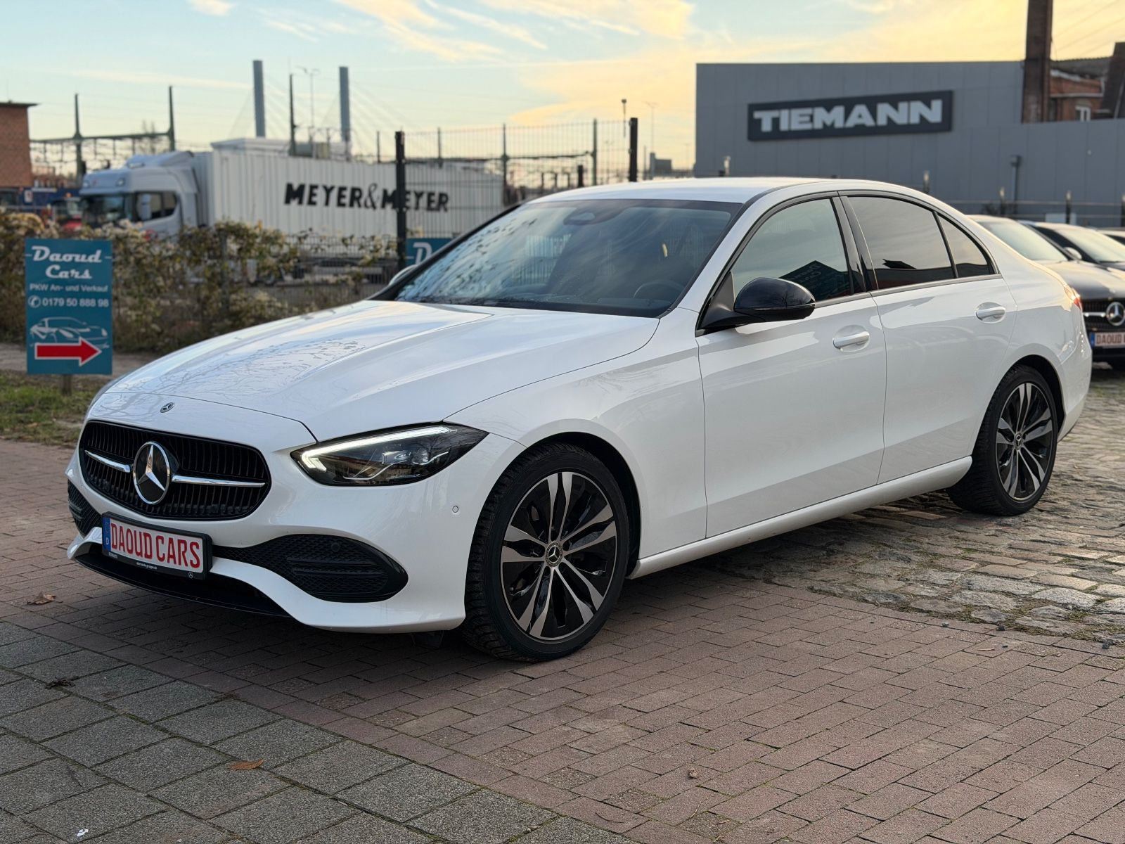 Mercedes-Benz C trieda Sedan