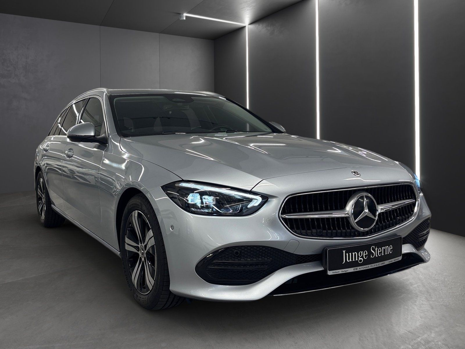 Mercedes-Benz C trieda Sedan