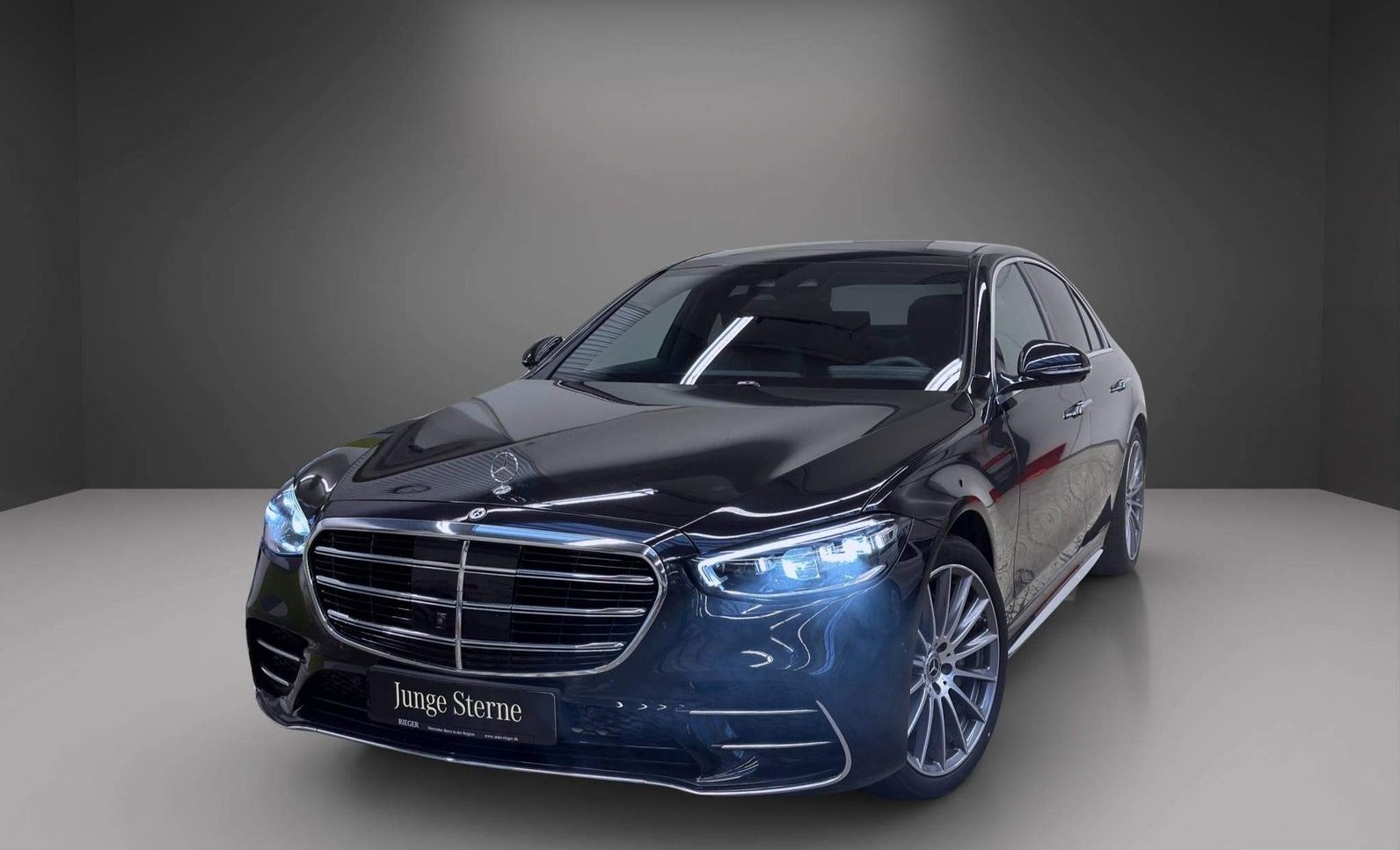 Mercedes-Benz S trieda Sedan