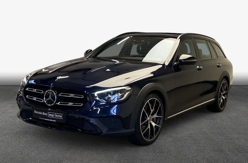 Mercedes-Benz E trieda Sedan