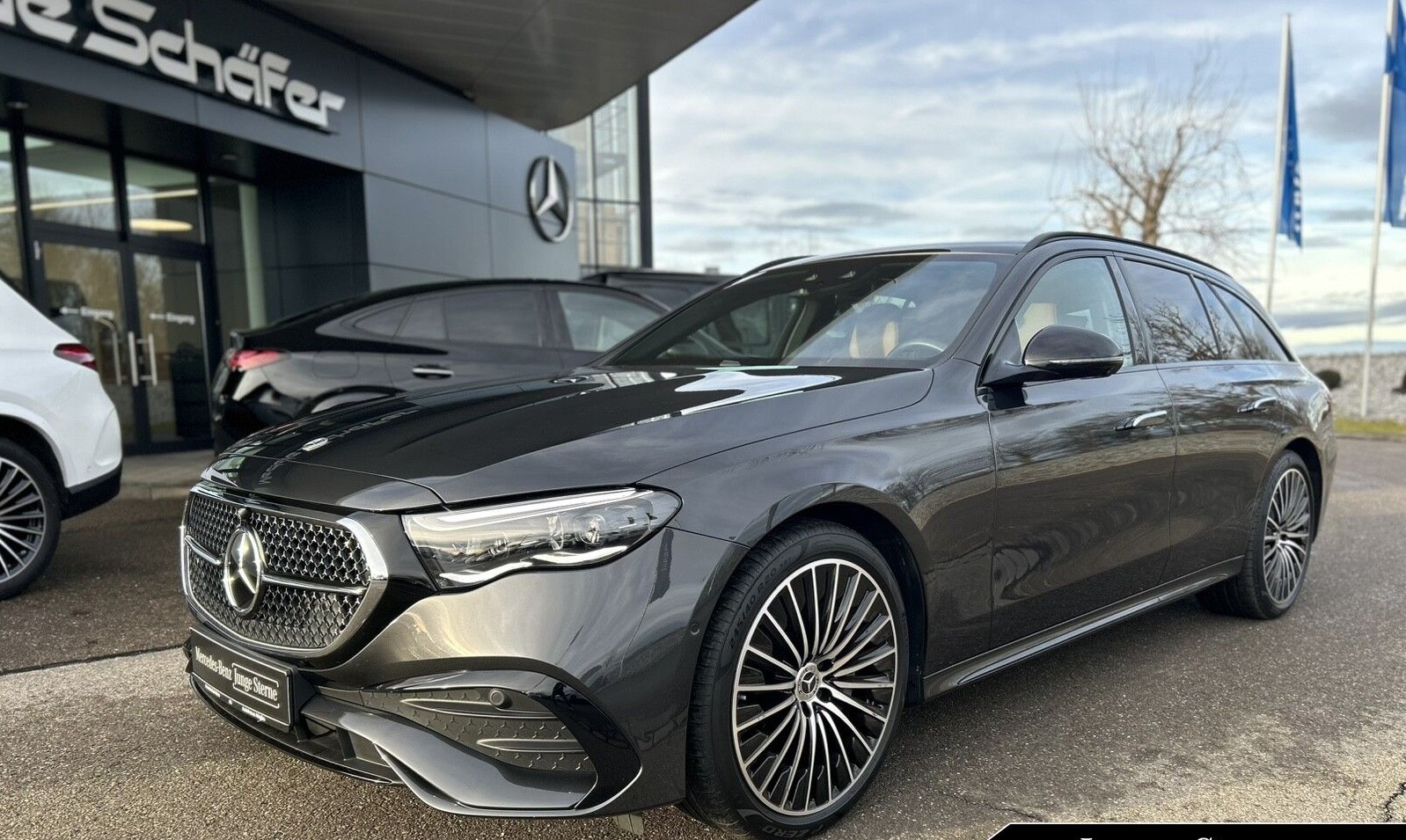 Mercedes-Benz E trieda Sedan