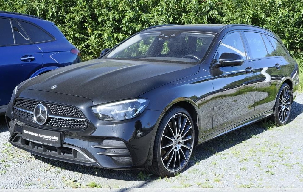 Mercedes-Benz E trieda Sedan