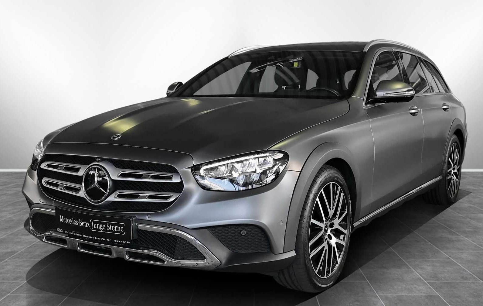 Mercedes-Benz E trieda Sedan