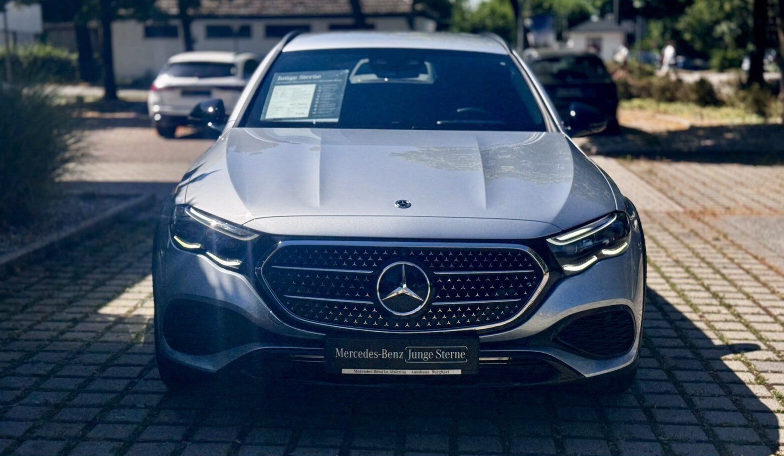 Mercedes-Benz E trieda Sedan